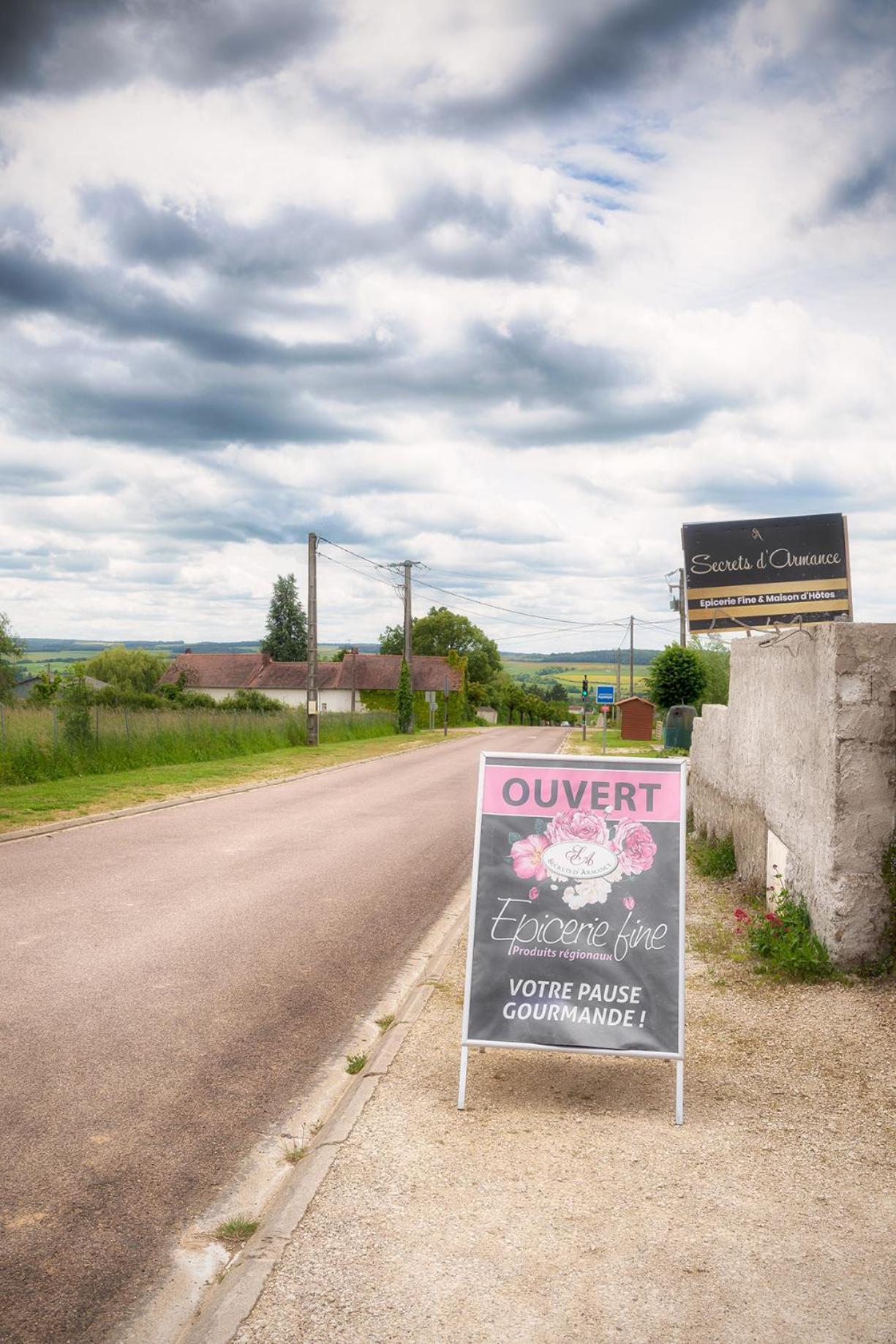 Gite De Charme, Grand Confort Marolles-sous-Lignieres エクステリア 写真